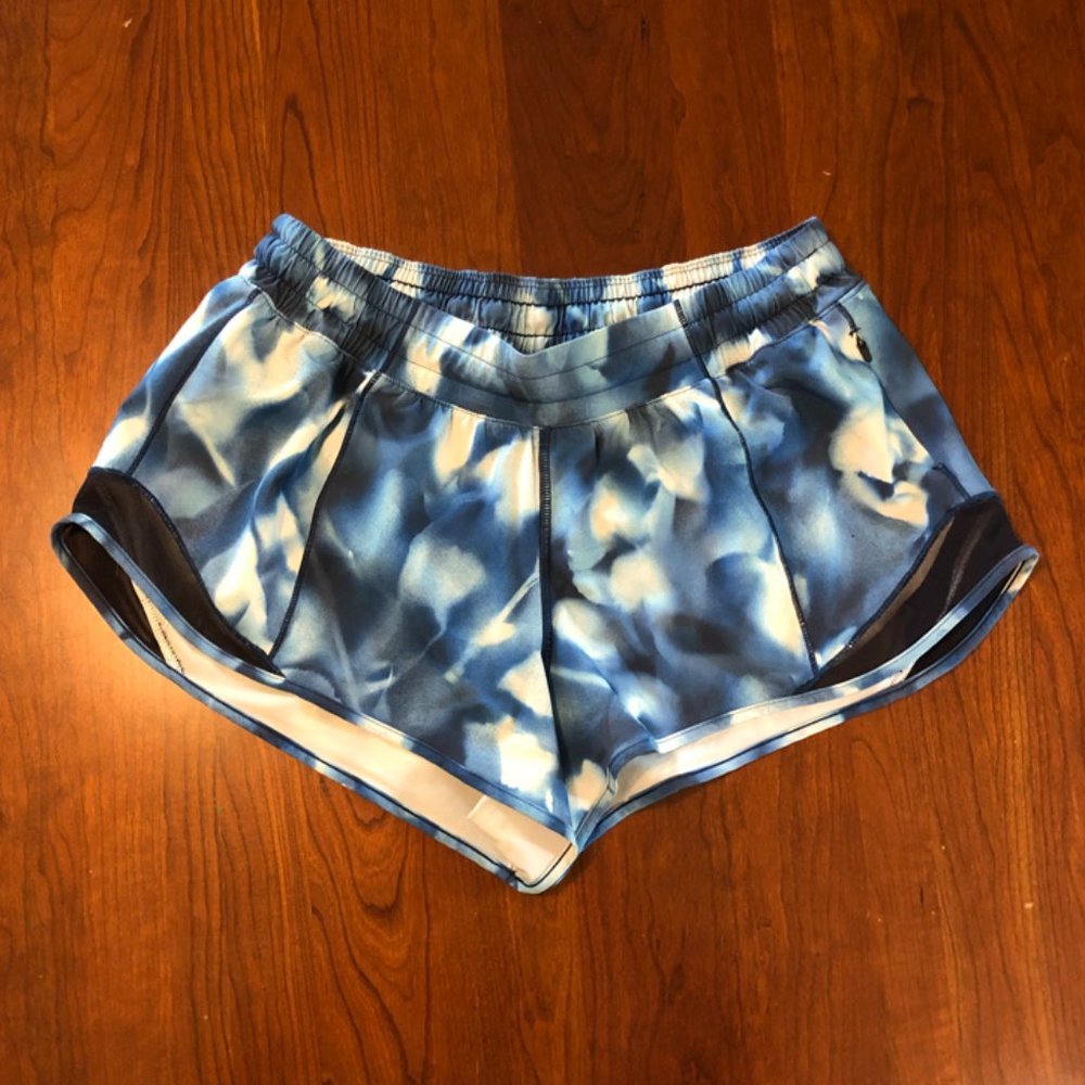 Lululemon Blush Blossom Hotty Hot Shorts 2.5”